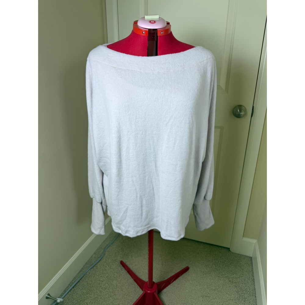 NWOT Women's H by bordeaux Light Beige Cream Long Sleeve Top XL